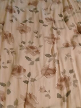 VTG. Skirt. Floral Rose Print Cream And Tan